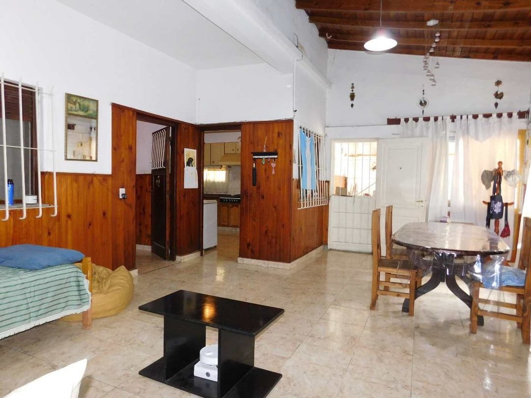 VENTA PH 3 AMB, LOCAL, TERRAZA, JARDÍN- HURLINGHAM