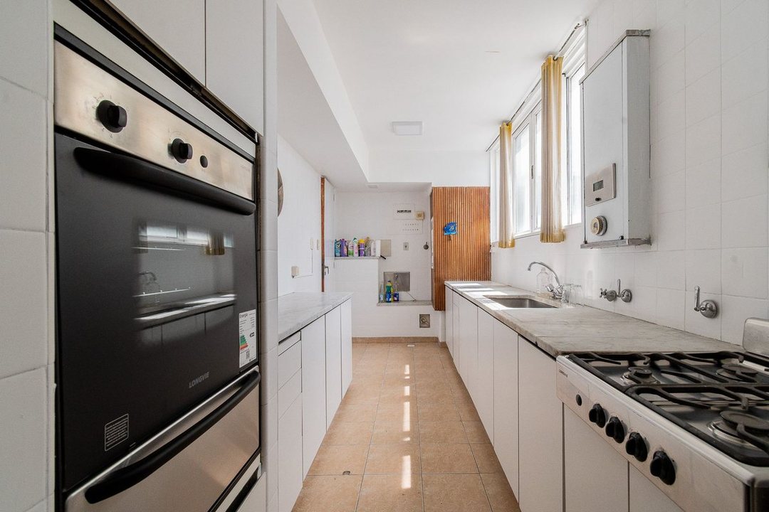 VENTA DEPTO 5 AMB EN FLORES APTO CREDITO