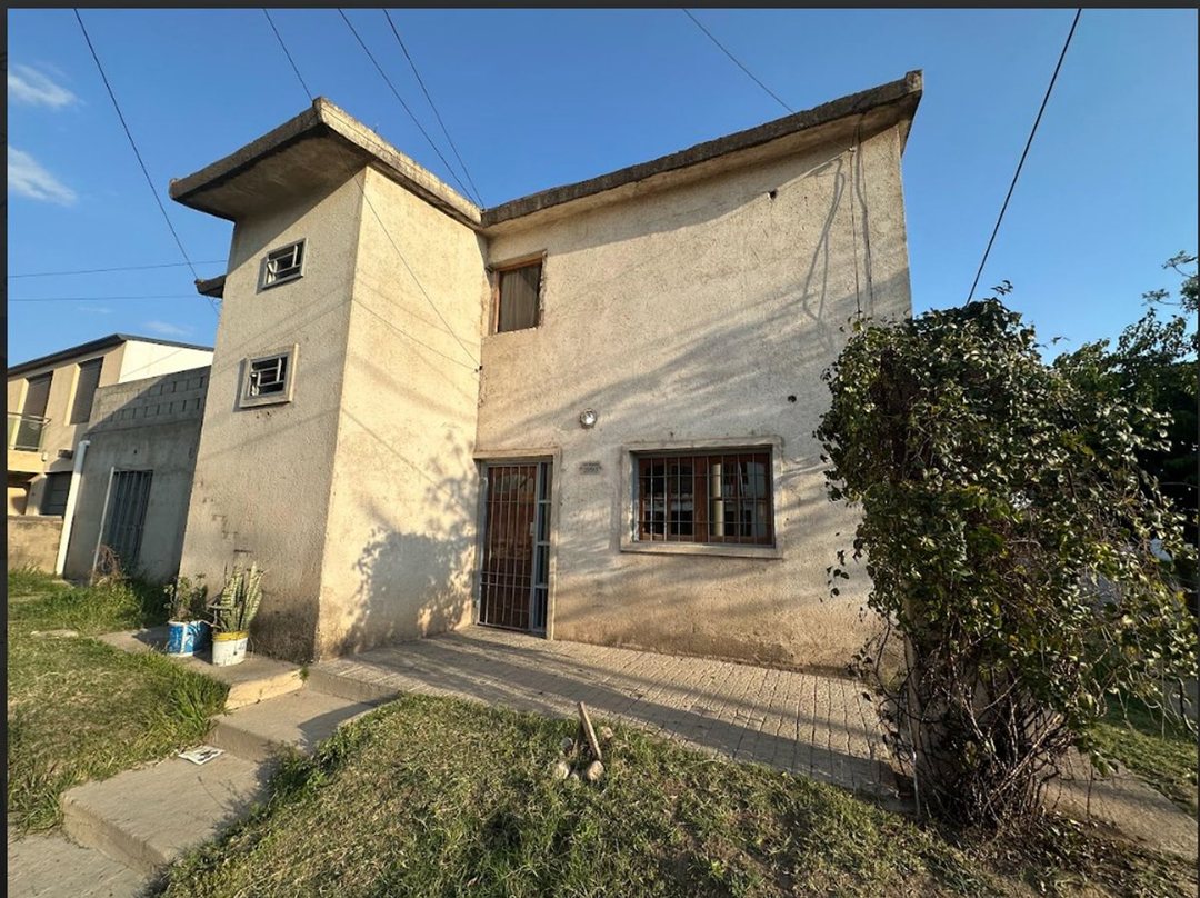 CASA ESQUINA EN BARRIO MATIENZO