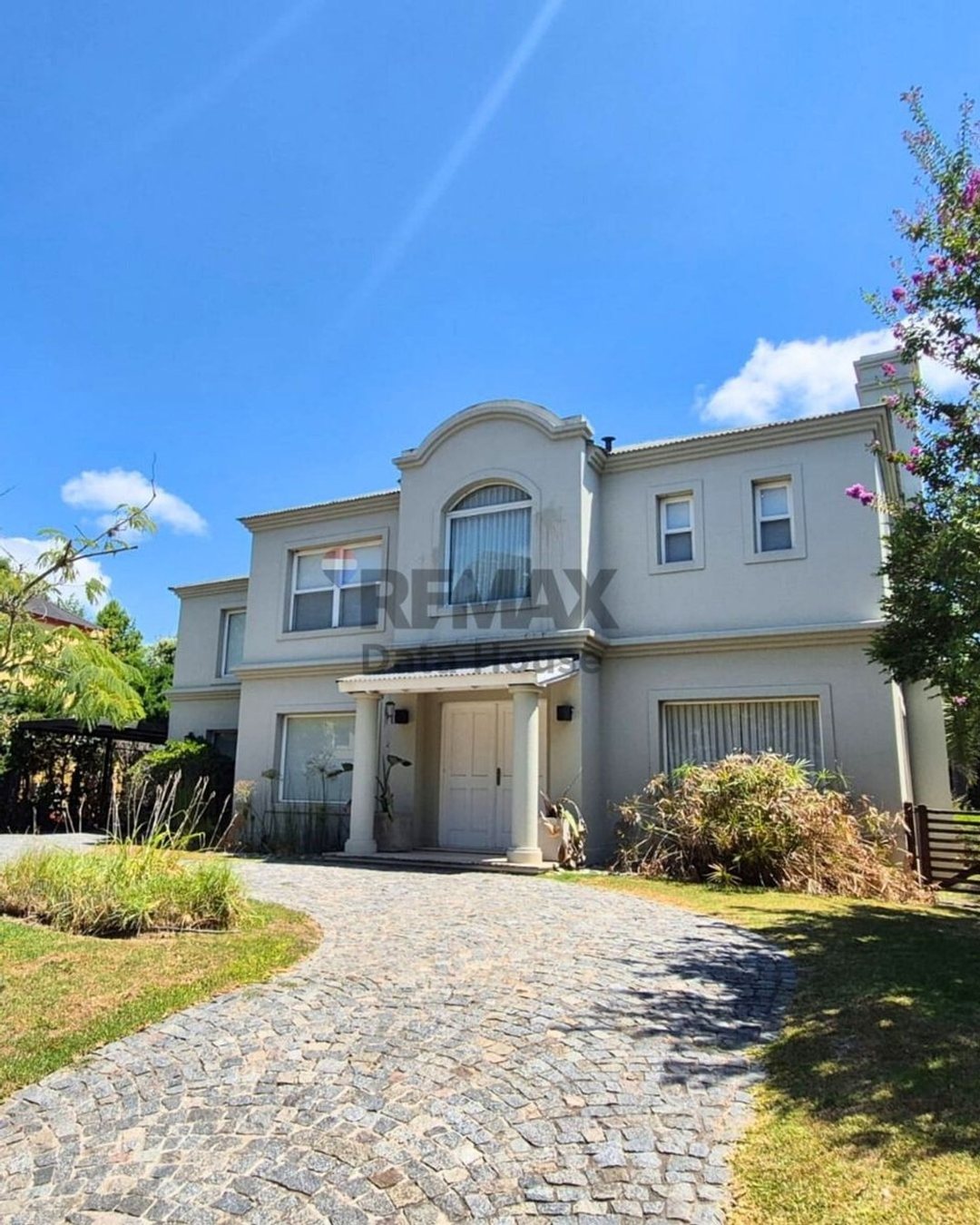 VENTA Casa  5 amb Bo. Septiembre Lote Central
