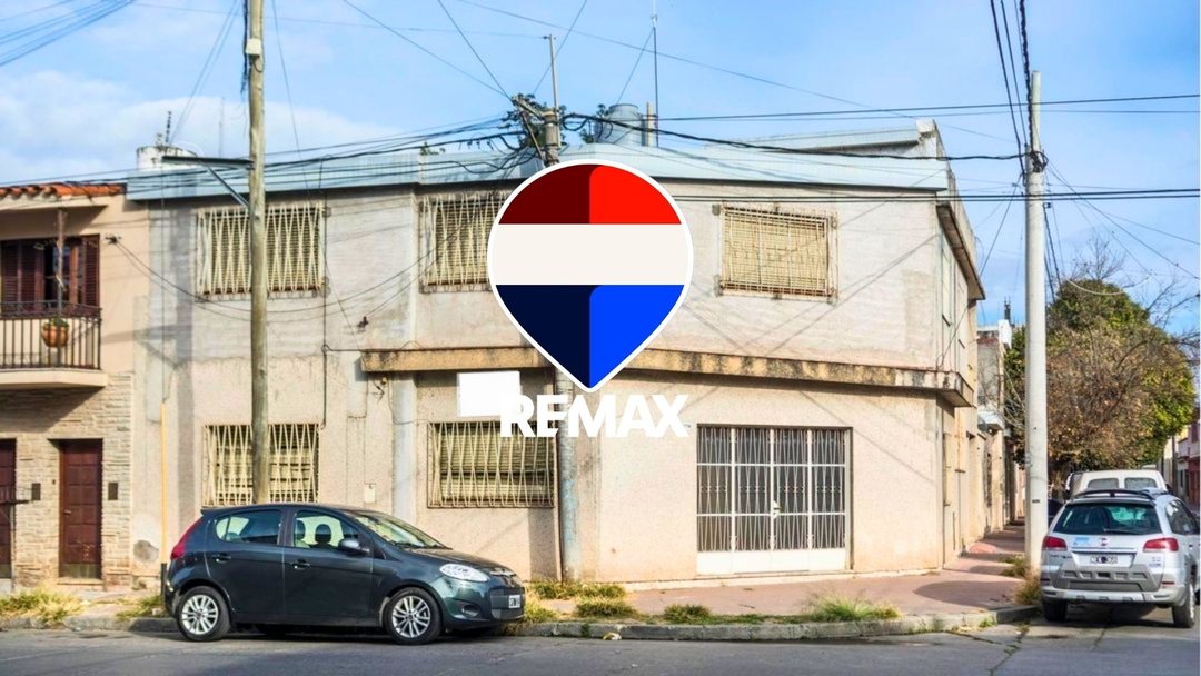 CASA 5 DORMITORIOS VENTA MACROCENTRO EN ESQUINA