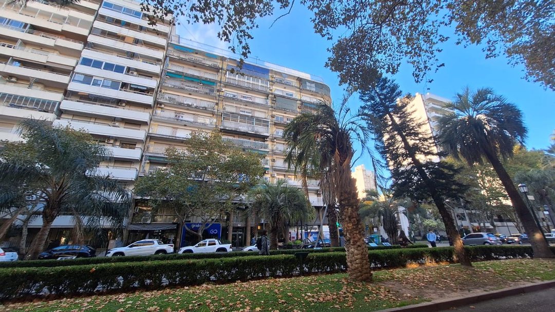 VENTA DEPARTAMENTO 3 DORMITORIOS PILETA Y COCHERA