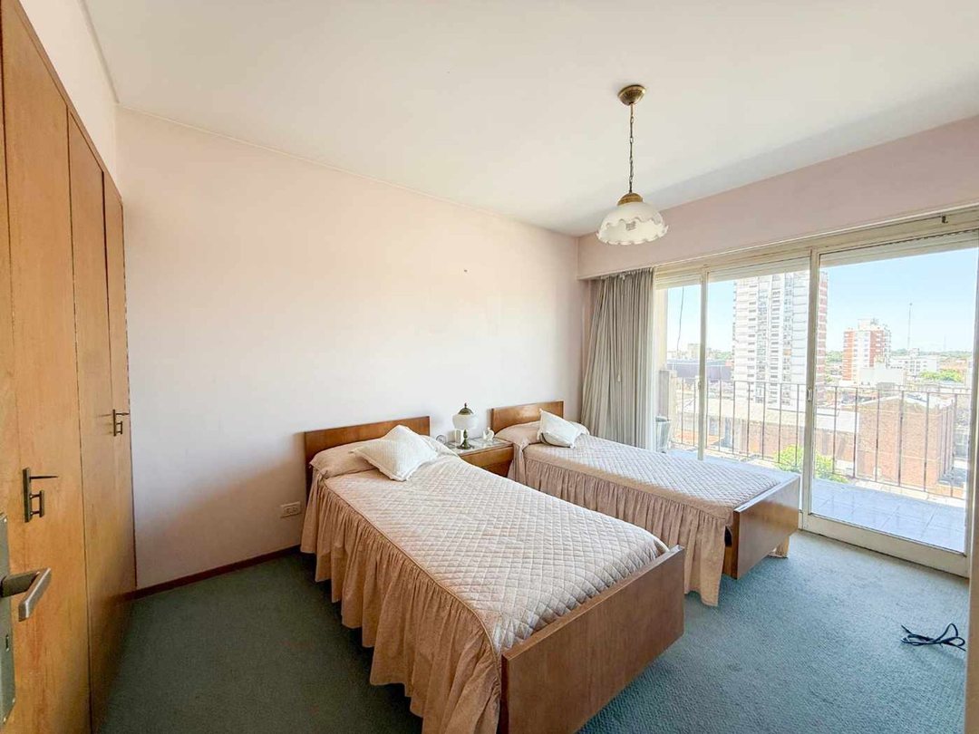 DEPARTAMENTO EN VENTA EN PERGAMINO CON COCHERA