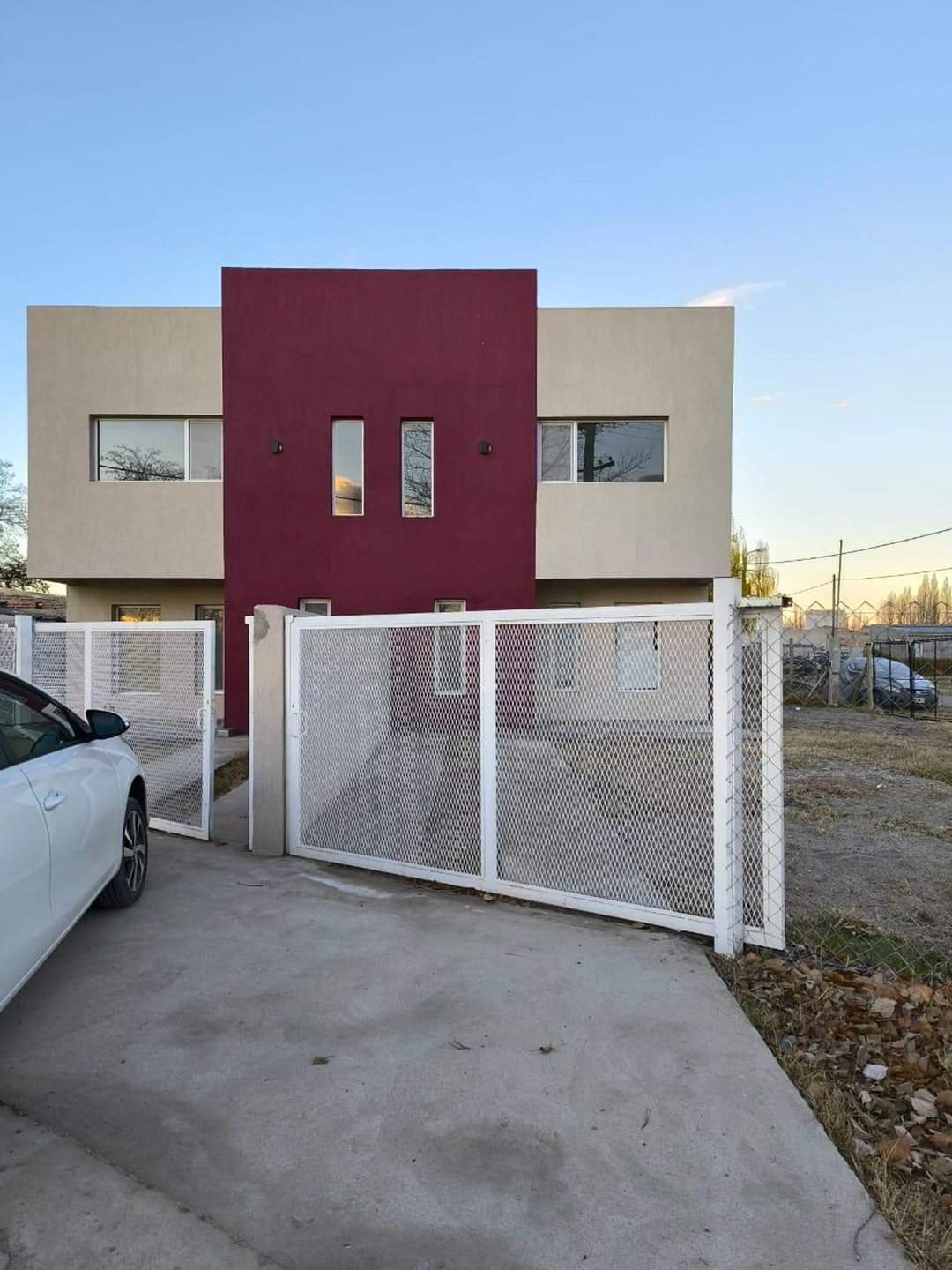 ALQUILER MODERNO DUPLEX | PLOTTIER