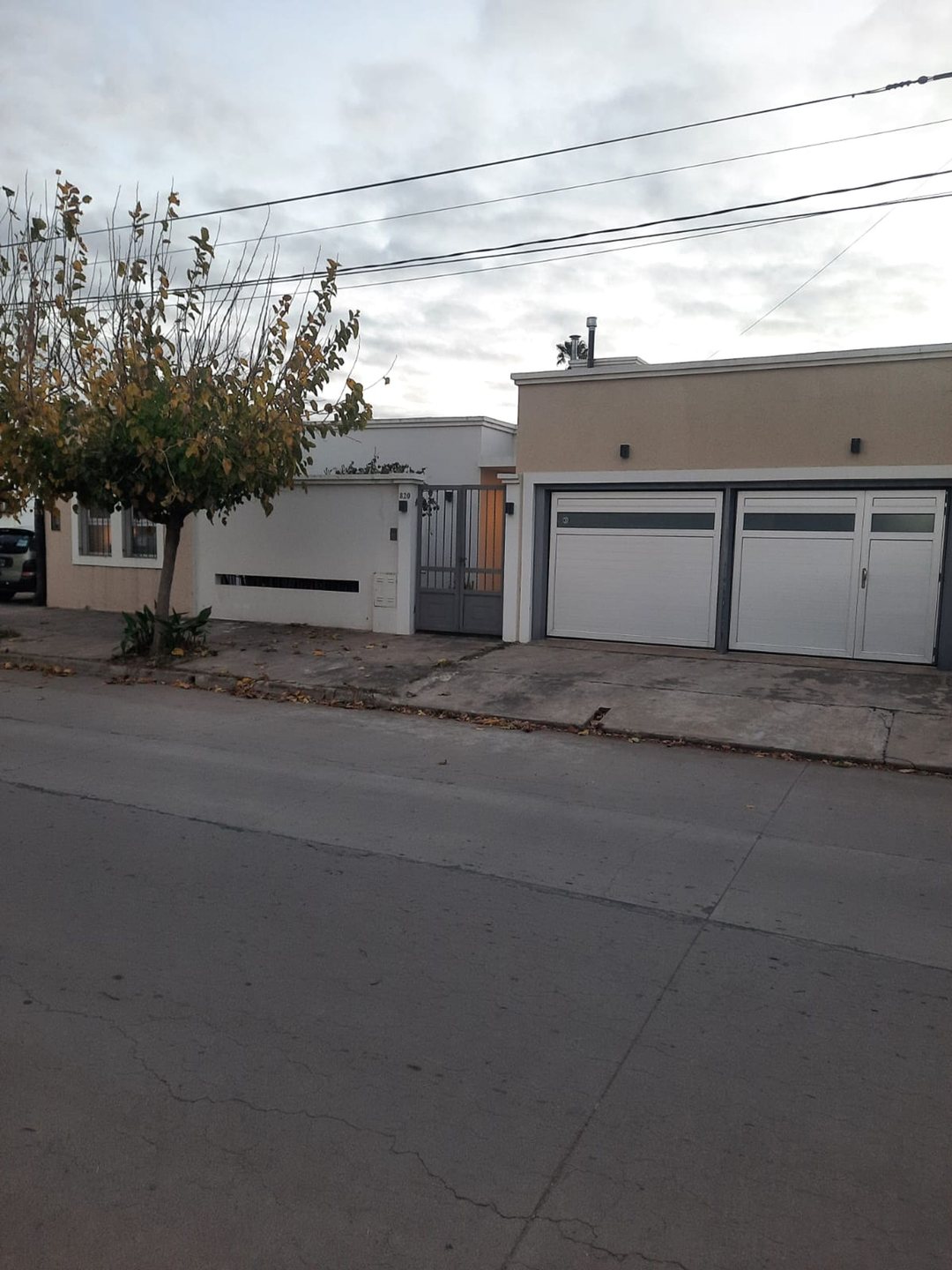 VENTA CASA, 3 DORMITORIOS, BARRIO SARMIENTO