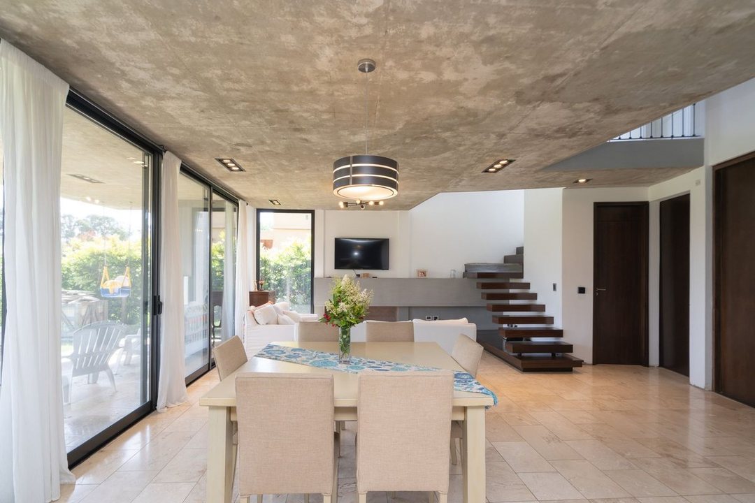 VENTA CASA 5 AMB LOTE INTERNO SAN EDUARDO PILAR