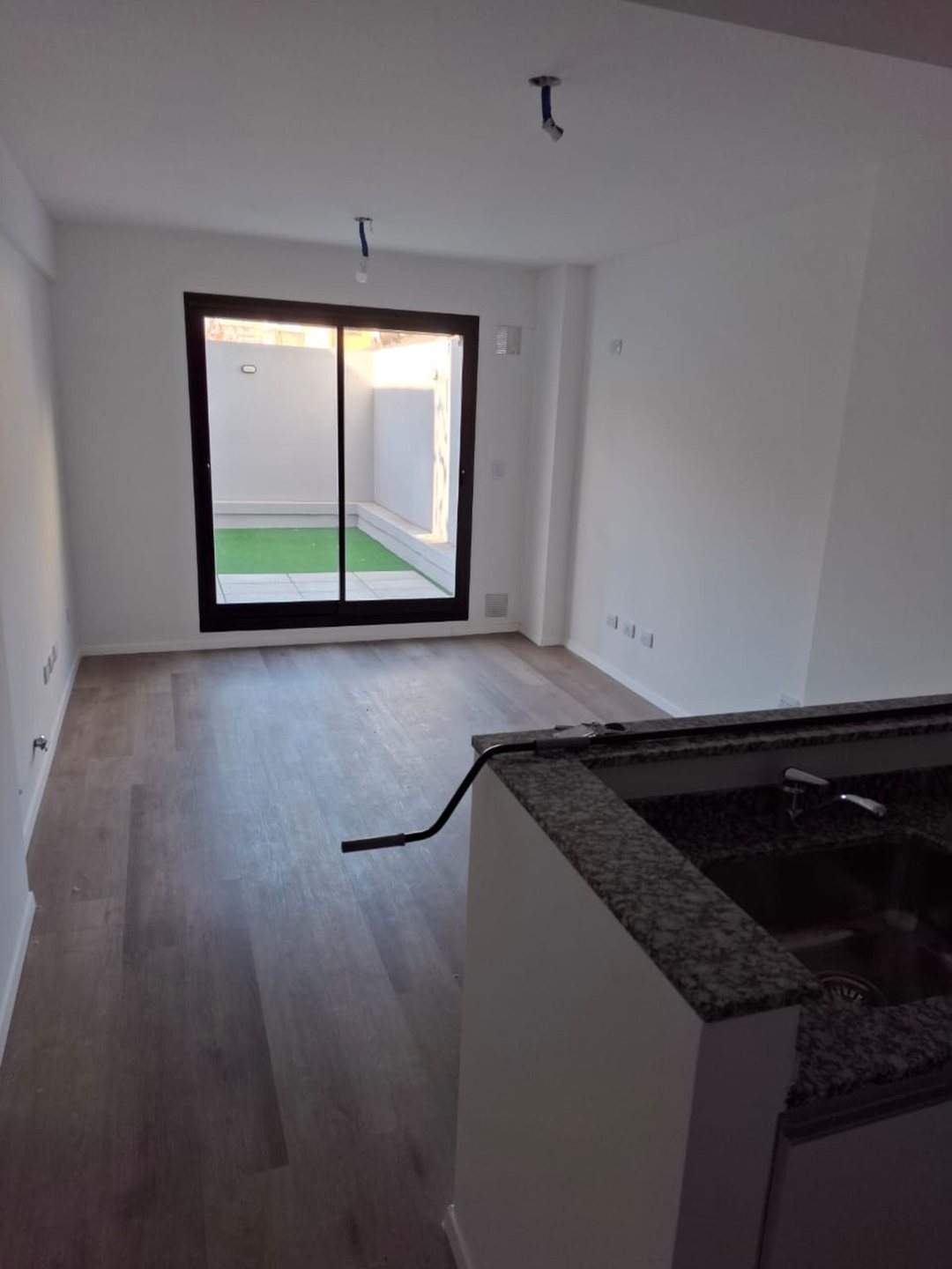 DEPARTAMENTO EN VENTA 1 DORMITORIO /PATIO -CENTRO