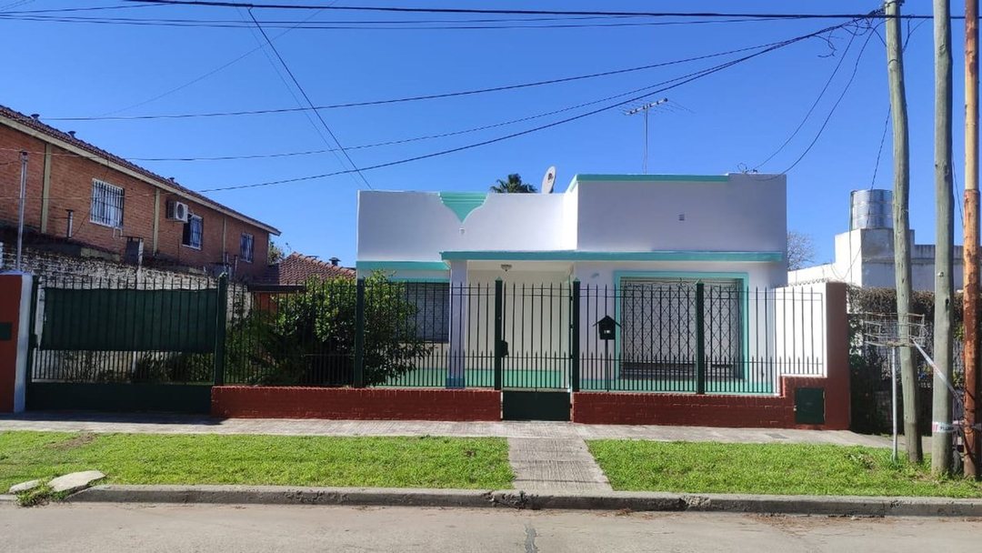 VENTA CASA 3 AMB EN MONTE GRANDE
