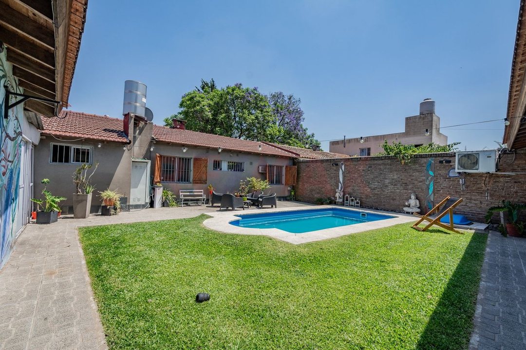 Casa 4 amb + DPTO - C. Evita - VENTA / PERMUTA
