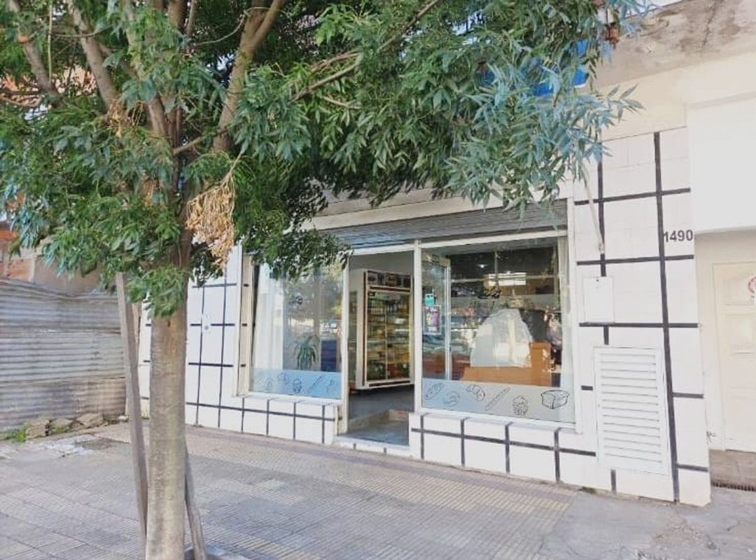 VENTA DE LOCAL FONDO DE COMERCIO CASA  TRES DEPTOS