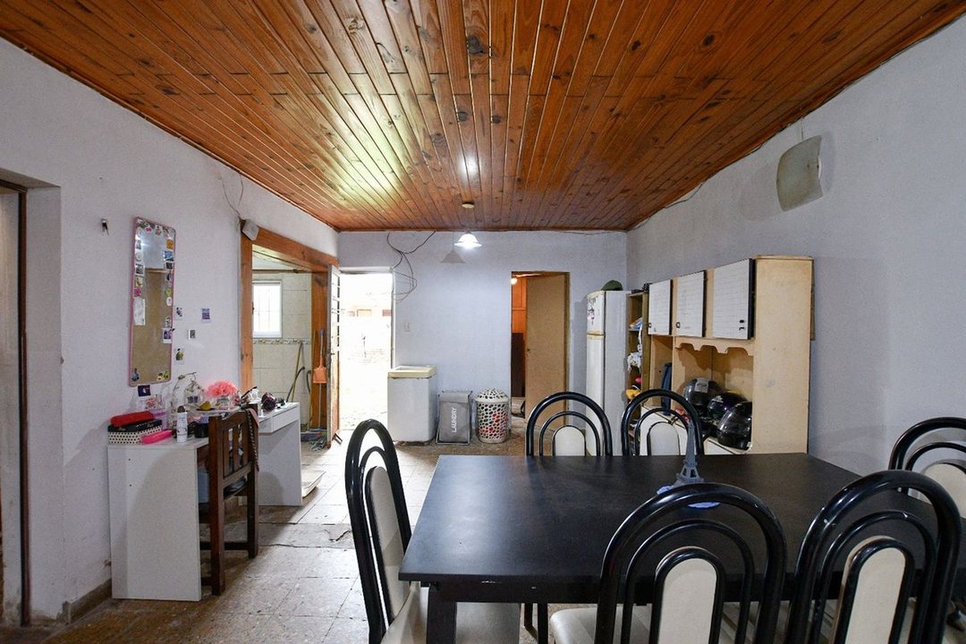CASA EN VENTA A REFACCIONAR LA PLATA