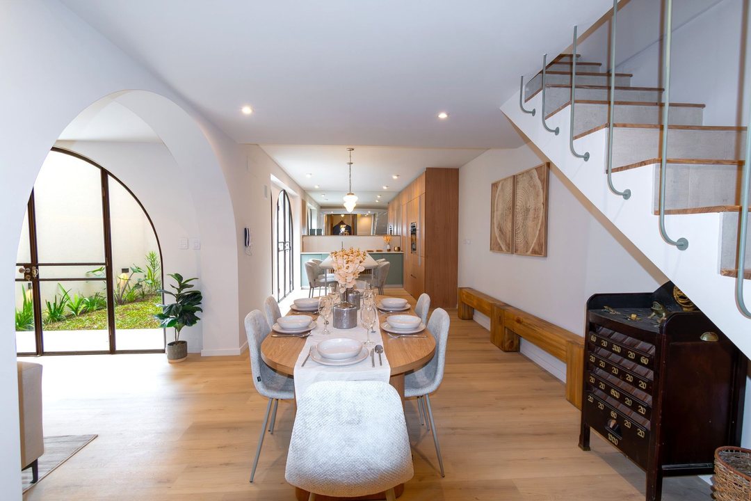 VENTA CASA 3 DORMITORIOS. PATIO. COCHERA. LOURDES