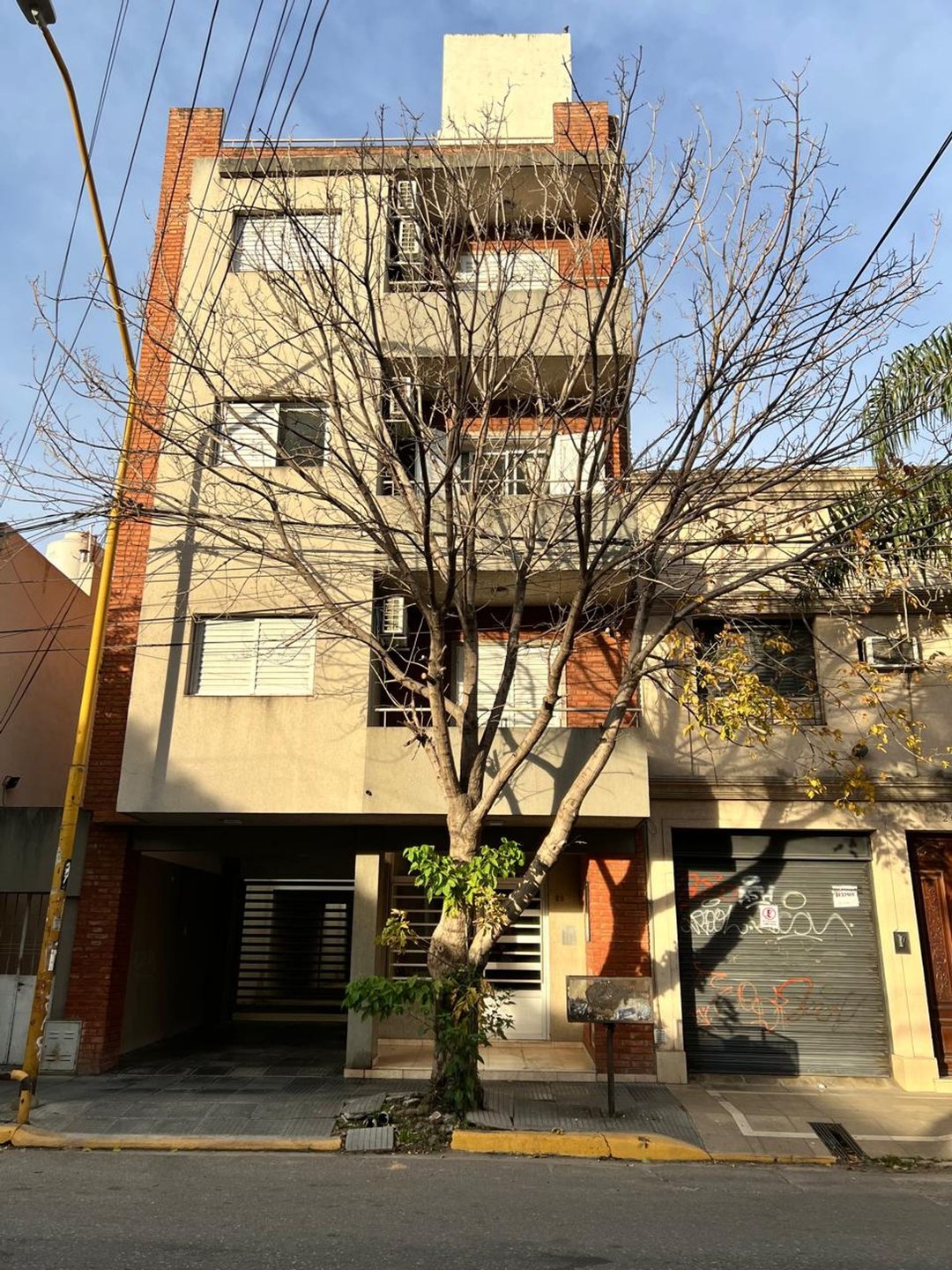 DPTO 1D+COCHERA Y ASCENSOR Bº CONSTITUYENTES