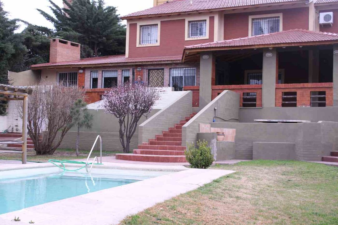 VENDE CASA BARRIO CERRO DEL SOL SAN LUIS