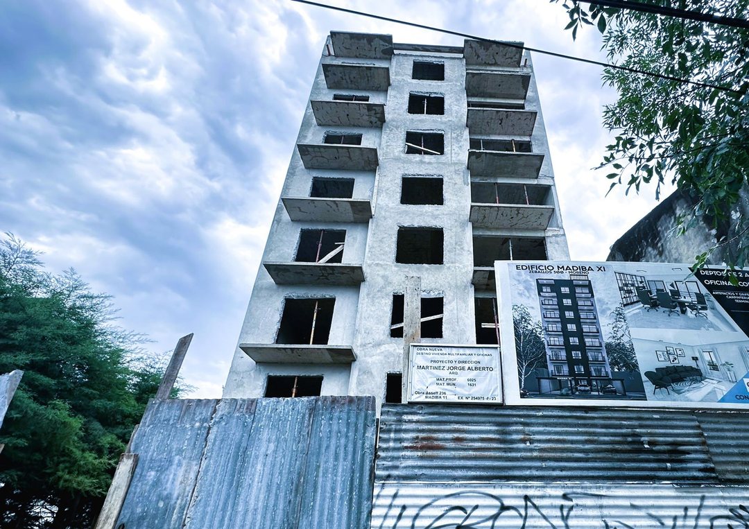 VENTA DEPTO 2/3 AMB APTO PROF. CENTRO DE MORENO