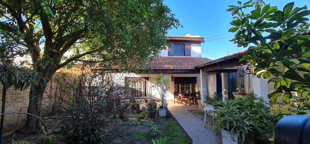 VENTA CASA 5 AMBIENTE COCHERA CUBIERTA WILDE