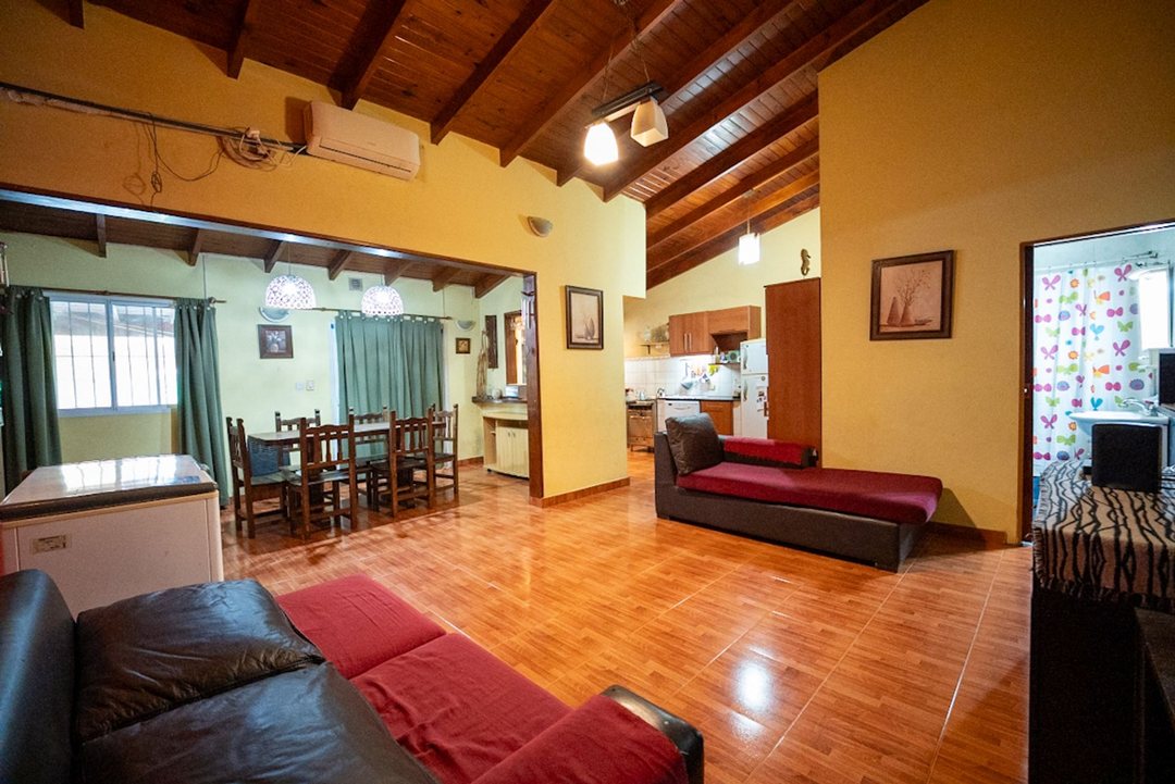 CASA EN VENTA CITY BELL 2/3 DORMITORIOS