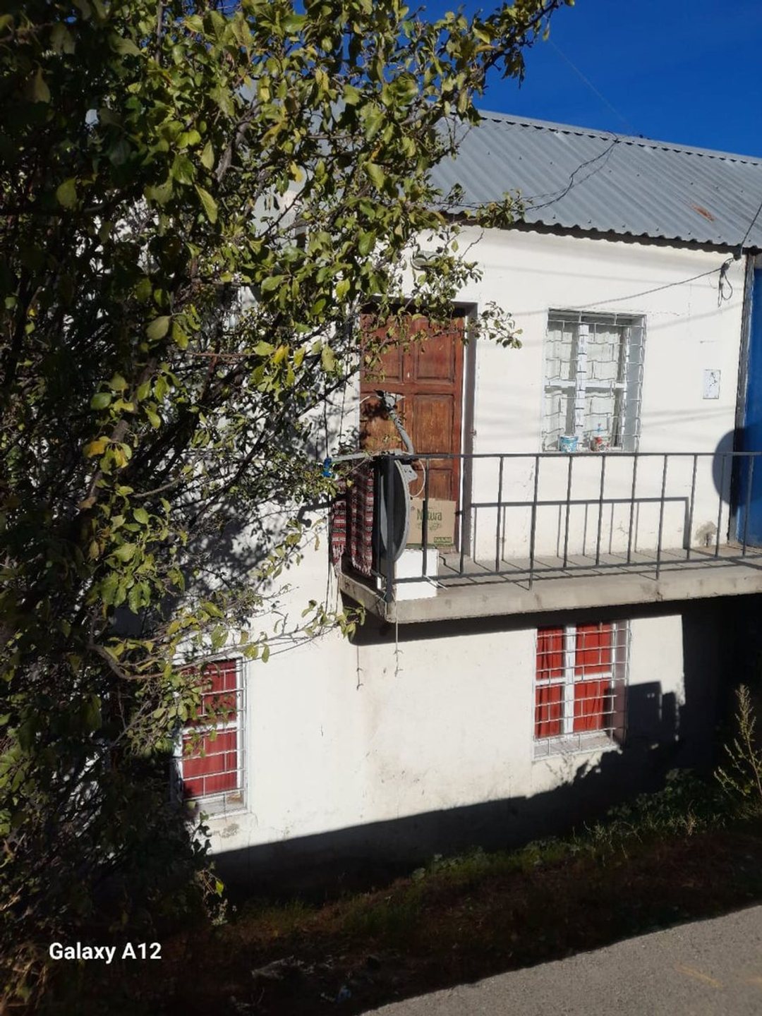 Casa de dos plantas con gran potencial