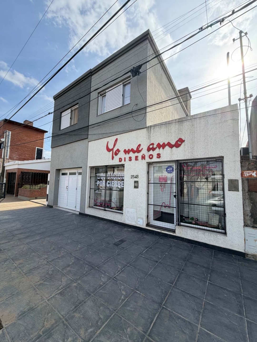 CASA EN VENTA CON LOCAL EN SANTO TOMÉ!