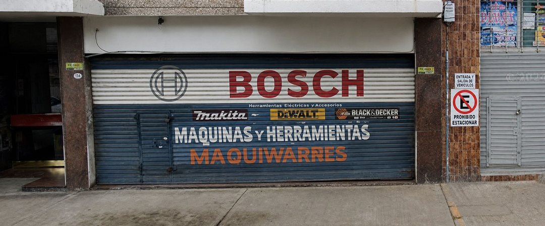 VENTA LOCAL COMERCIAL SOBRE AV. WARNES