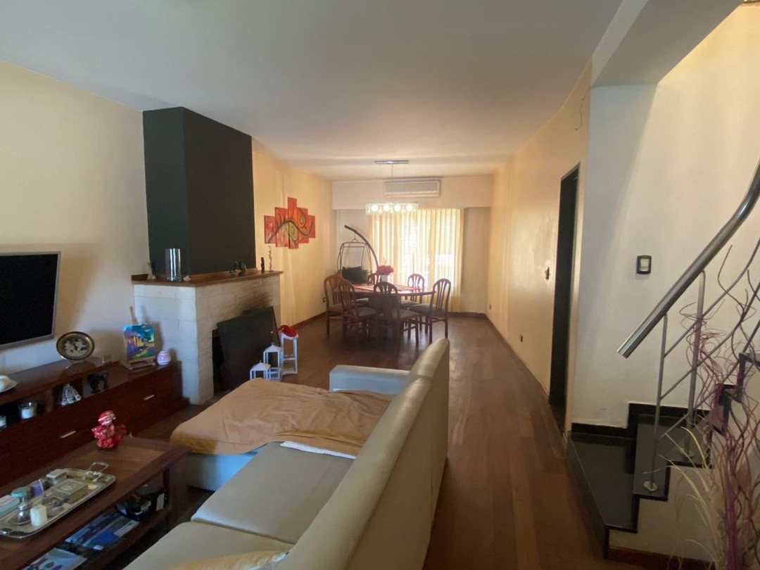 VENTA CASA 4 AMB  HAEDO - PILETA