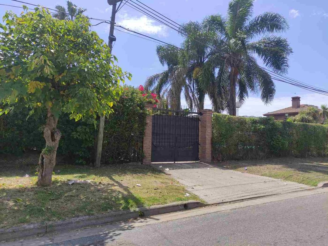 LOTE EN VENTA GONNET LA PLATA