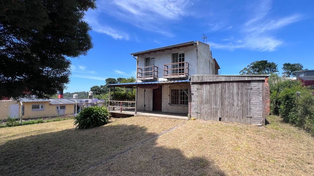 VENTA CASA 4 AMBIENTES CON PILETA EN SIERRA MDP