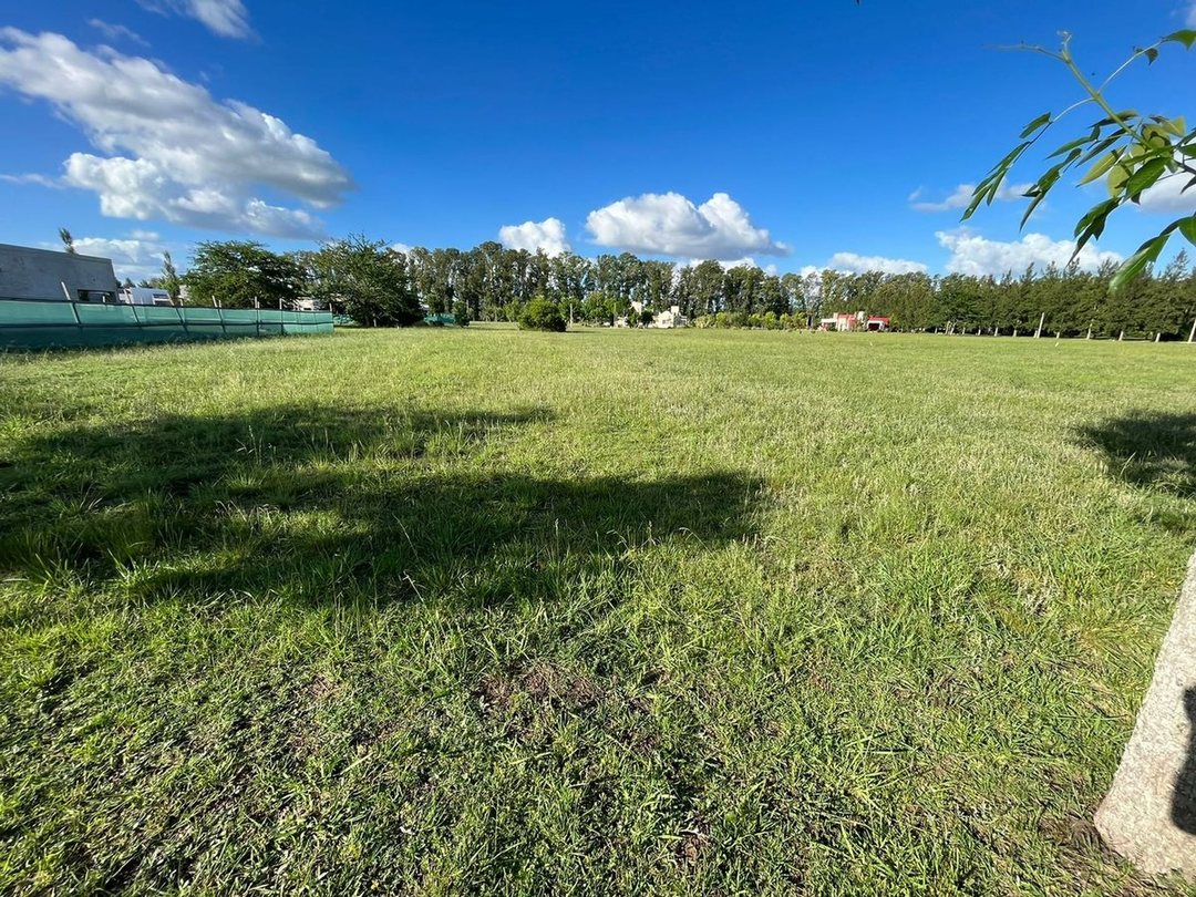 LOTE EN VENTA CAMPOS DE ROCA 2