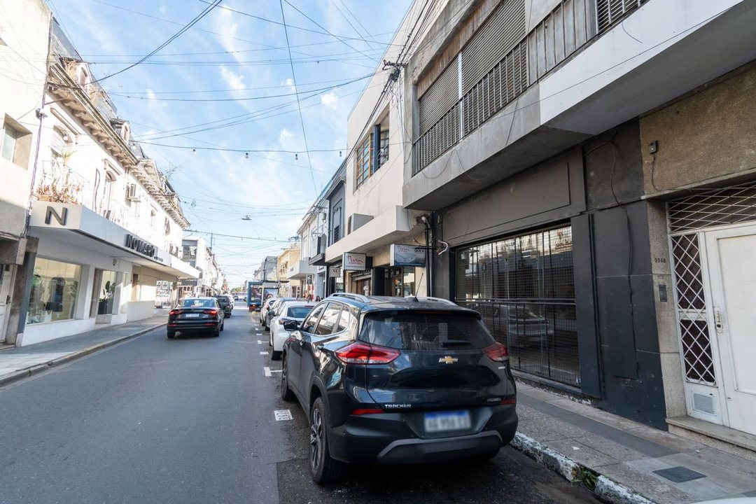 VENTA– LOCAL COMERCIAL EN PLENO CENTRO DE SANTA FE