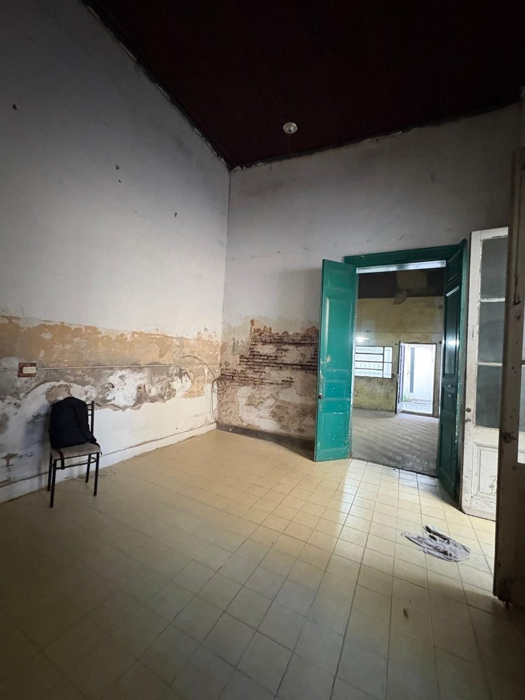 CASA DE PASILLO EN VENTA BARRIO MARTIN A RECICLAR