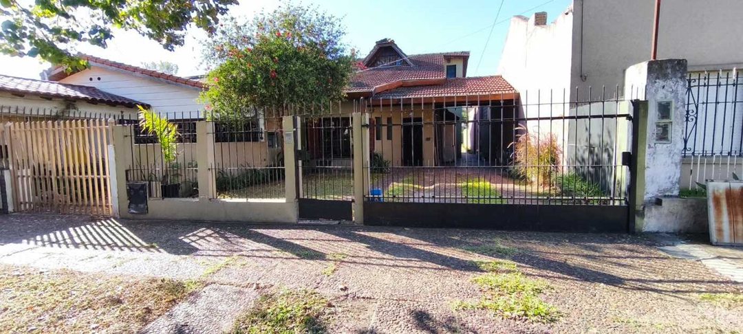 VENTA CASA 5 AMBIENTES EN PADUA CENTRO