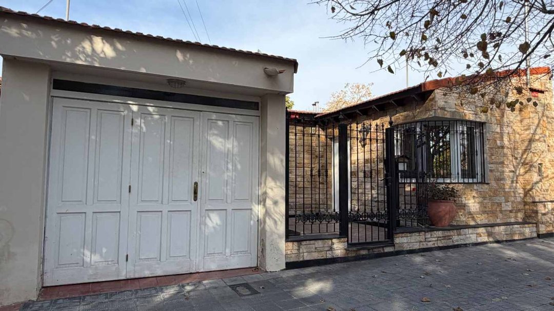 Venta Casa Sexta Seccion 2 Dorm, Refaccionada