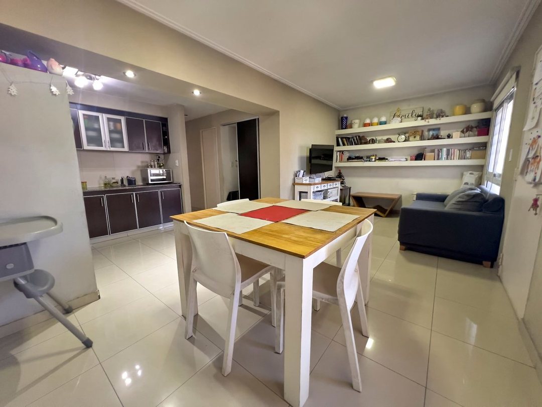 Venta Departamento 3 ambientes con cochera.