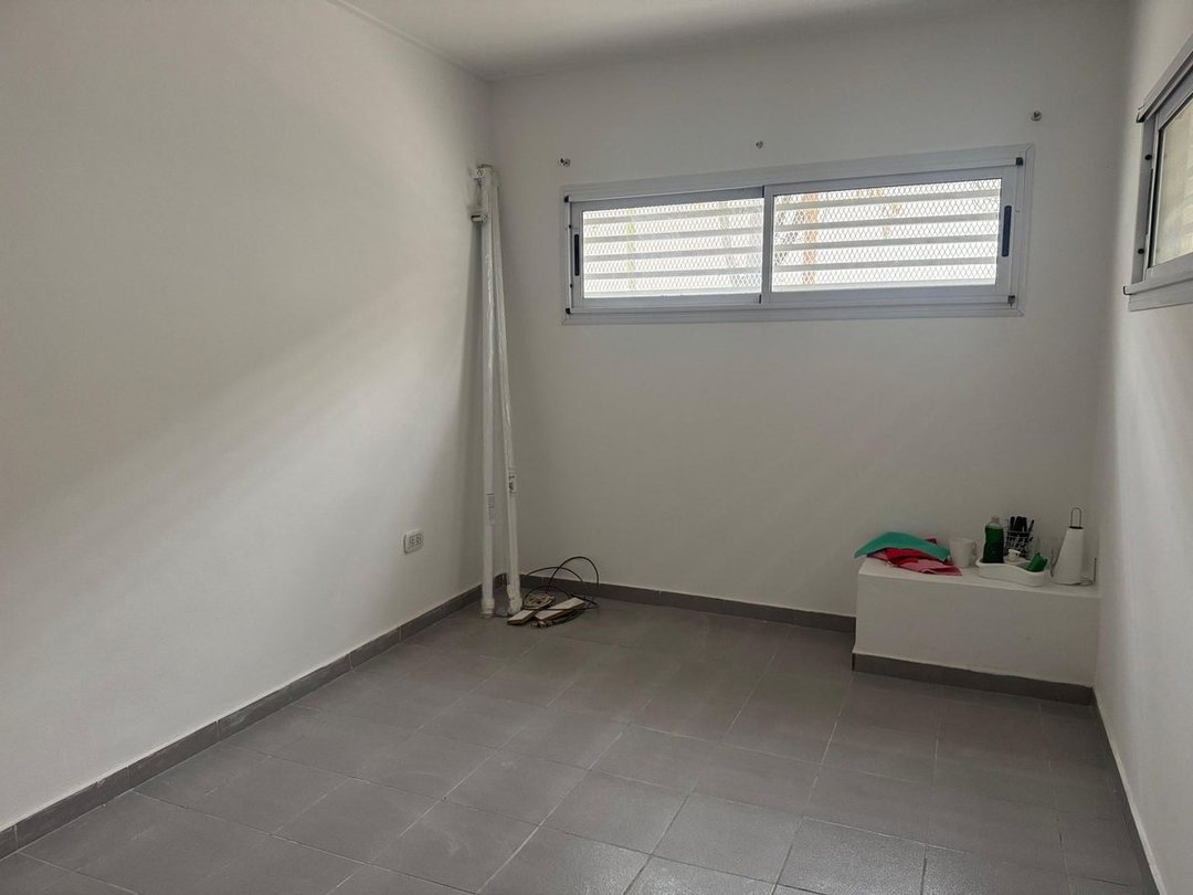 OFICINA CONSULTORIO EN VENTA LA PLATA