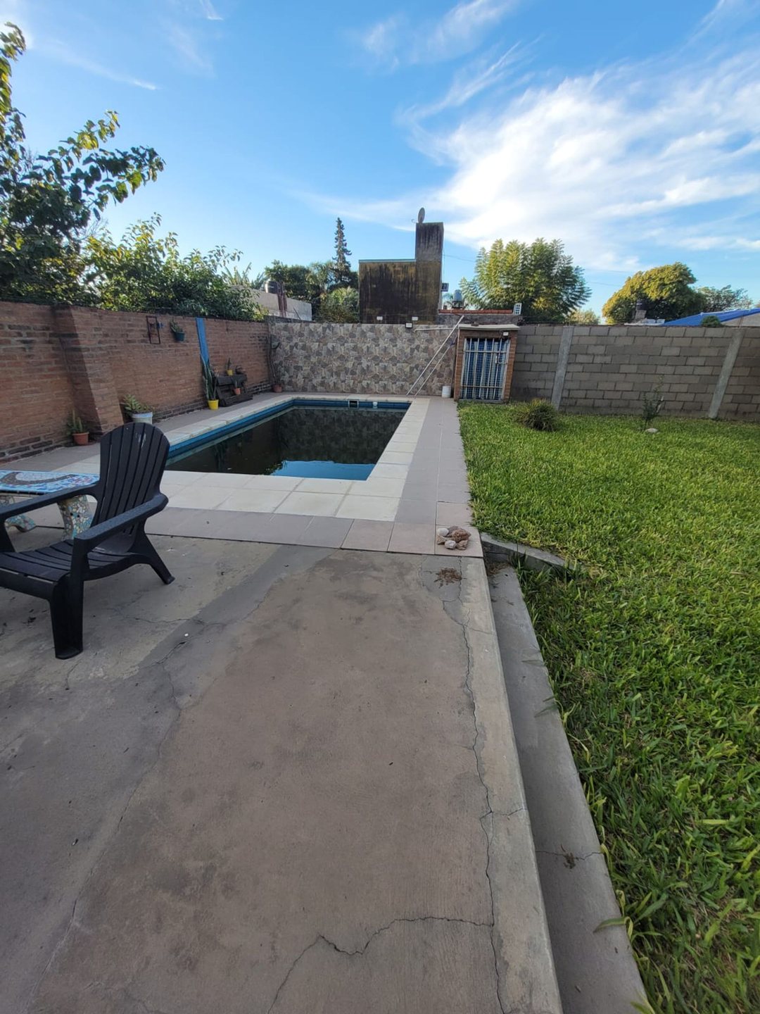 SE VENDE CASA EN SANTO TOMÉ CON PILETA