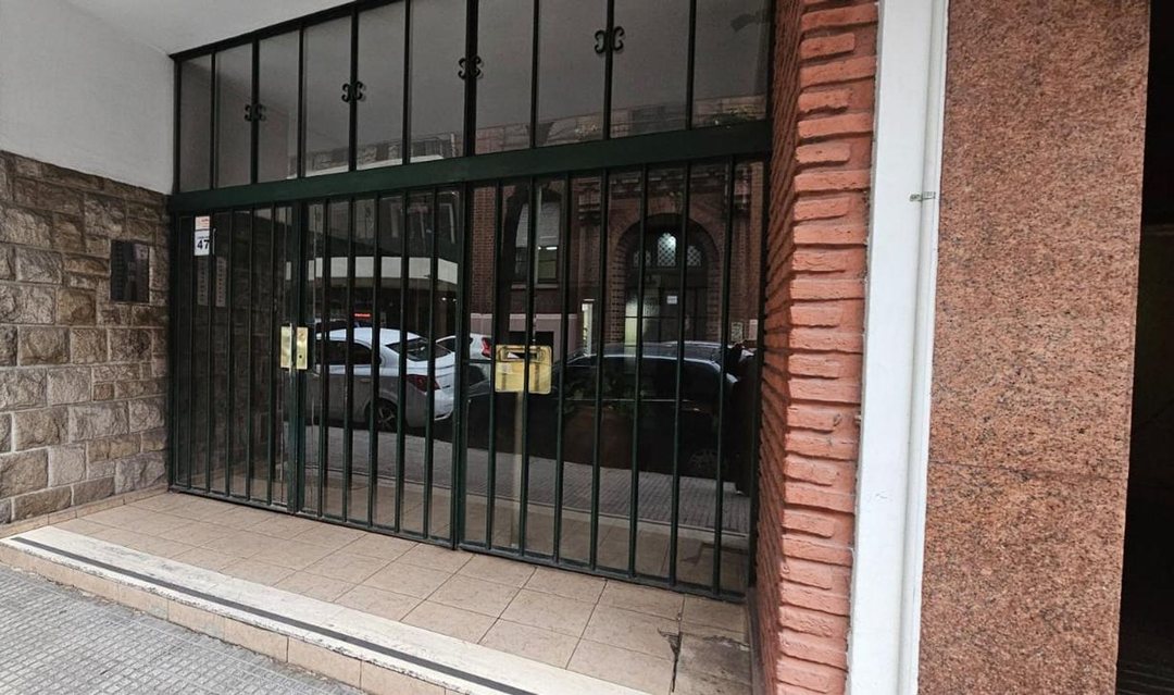 VENTA FLORES DEPARTAMENTO 3 AMBIENTES PATIO