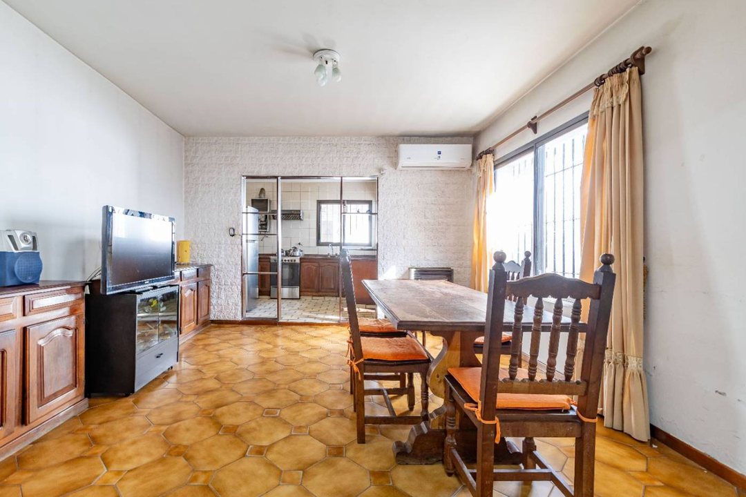 VENTA CASA 3 DORMITORIOS PATIO Y PARRILLA EN GERLI