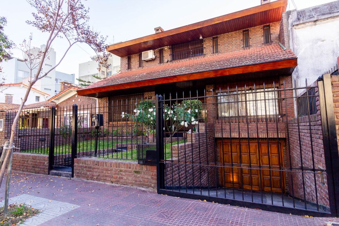 Venta Casa 4 dorm jardin pil quincho coch Victoria
