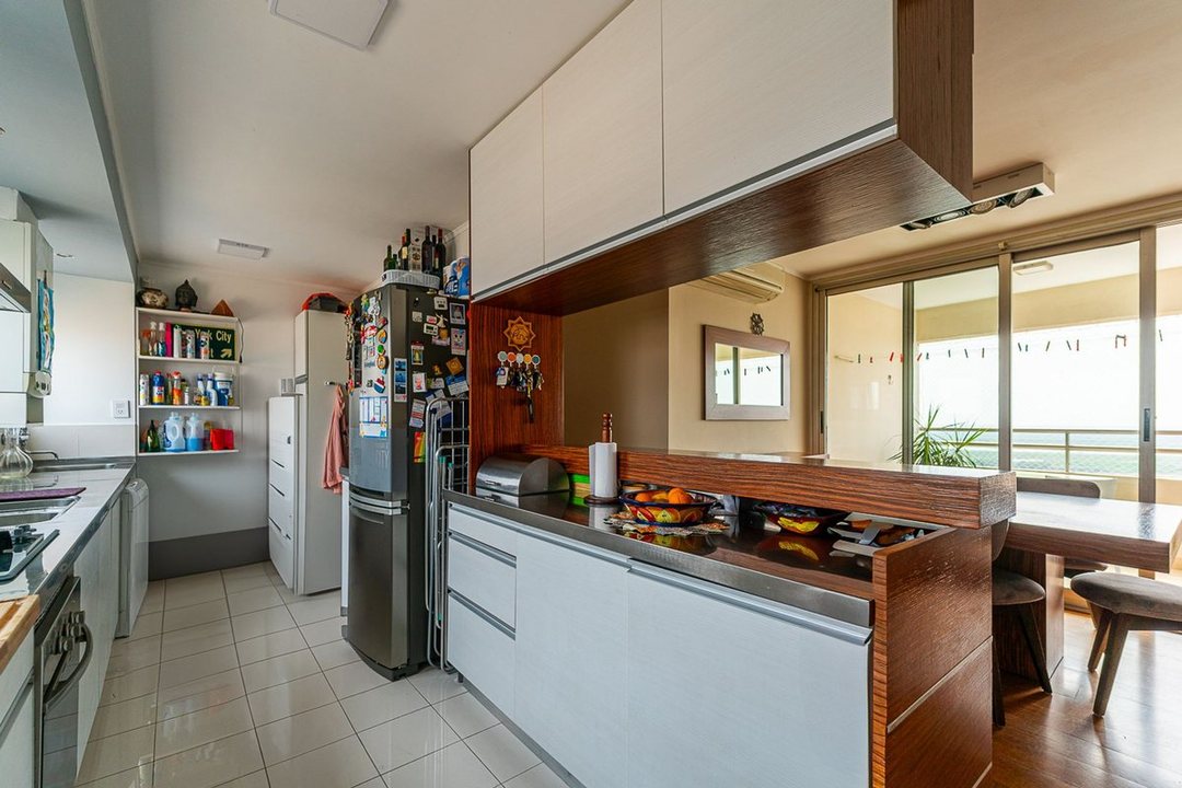 Venta 2 dormitorios con vista al rio y cochera