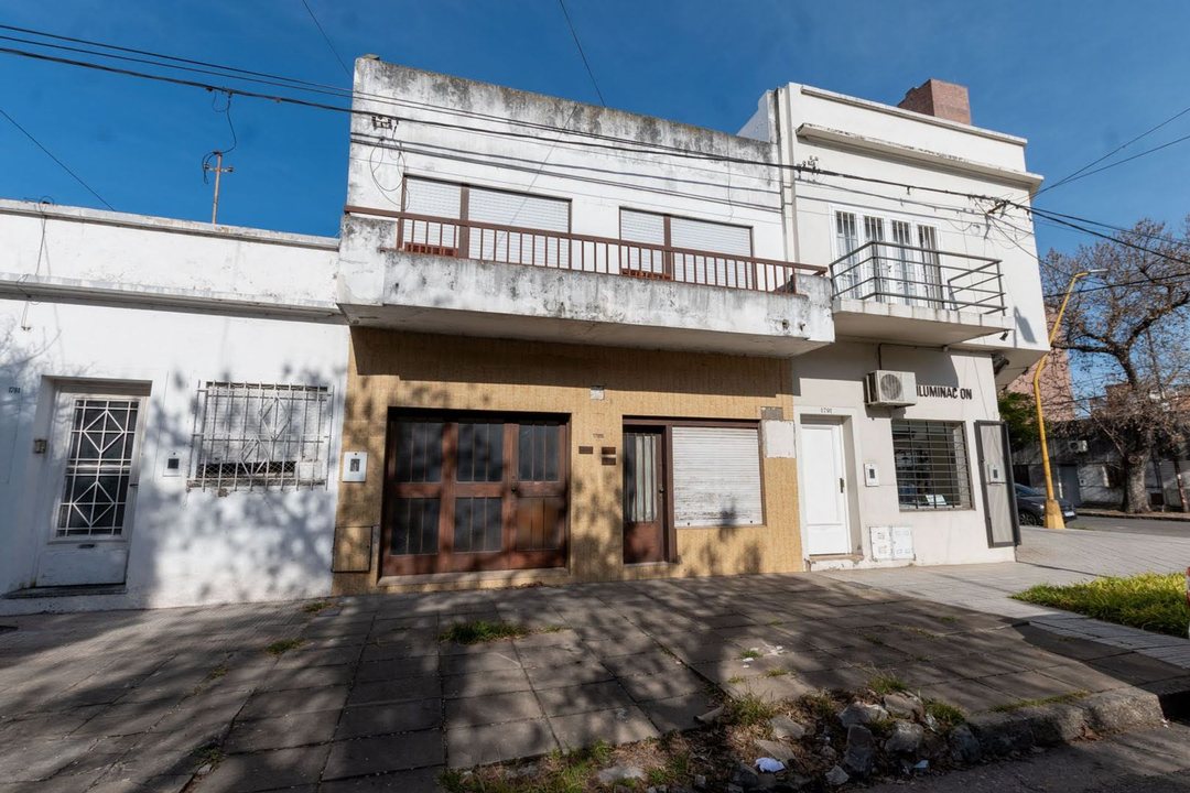 CASA CANDIOTI  NORTE a 2 CUADRAS BVD APTO CRED
