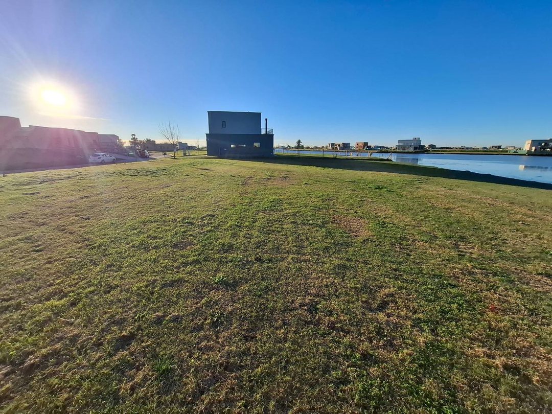 LOTE A LA LAGUNA EN VENTA SANTA CLARA AL SUR