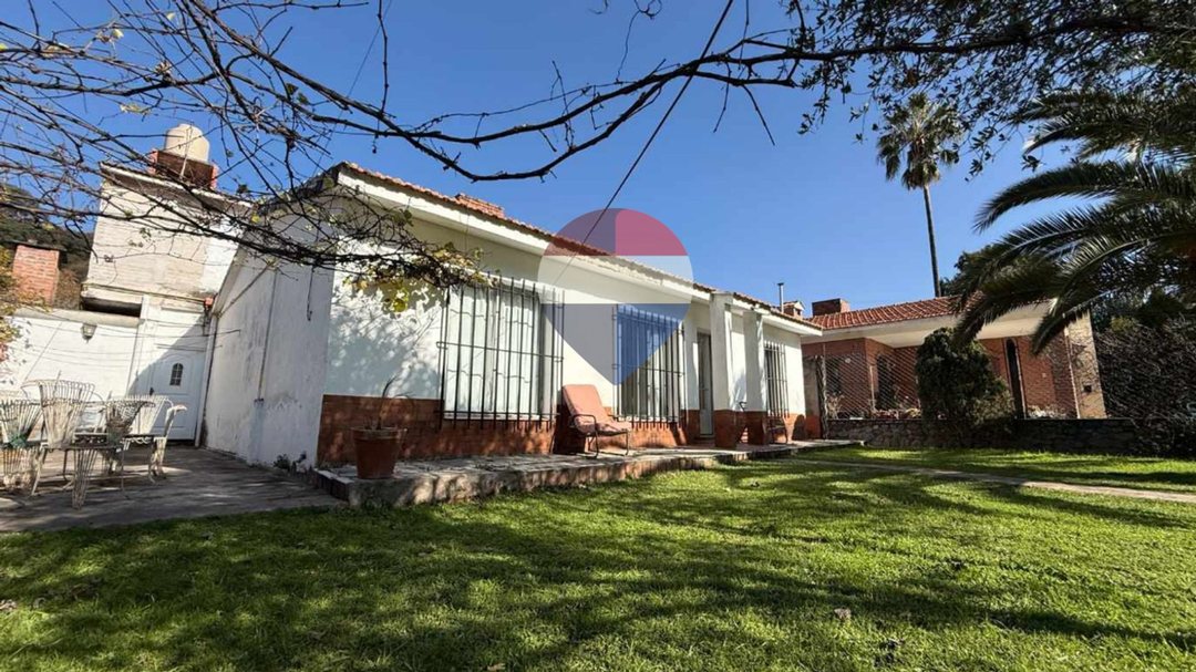 VENTA CASA + DTO + DEPOSITO B° VILLA JARDIN REYES
