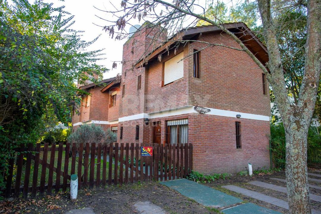 VENTA COMPLEJO DE DUPLEX EN PINAMAR - 4 UNIDADES