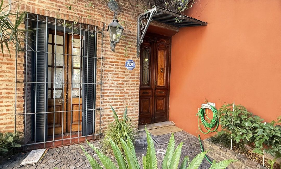 VENTA CASA LOTE PROPIO 6 AMB SAN FERNANDO + JARDIN