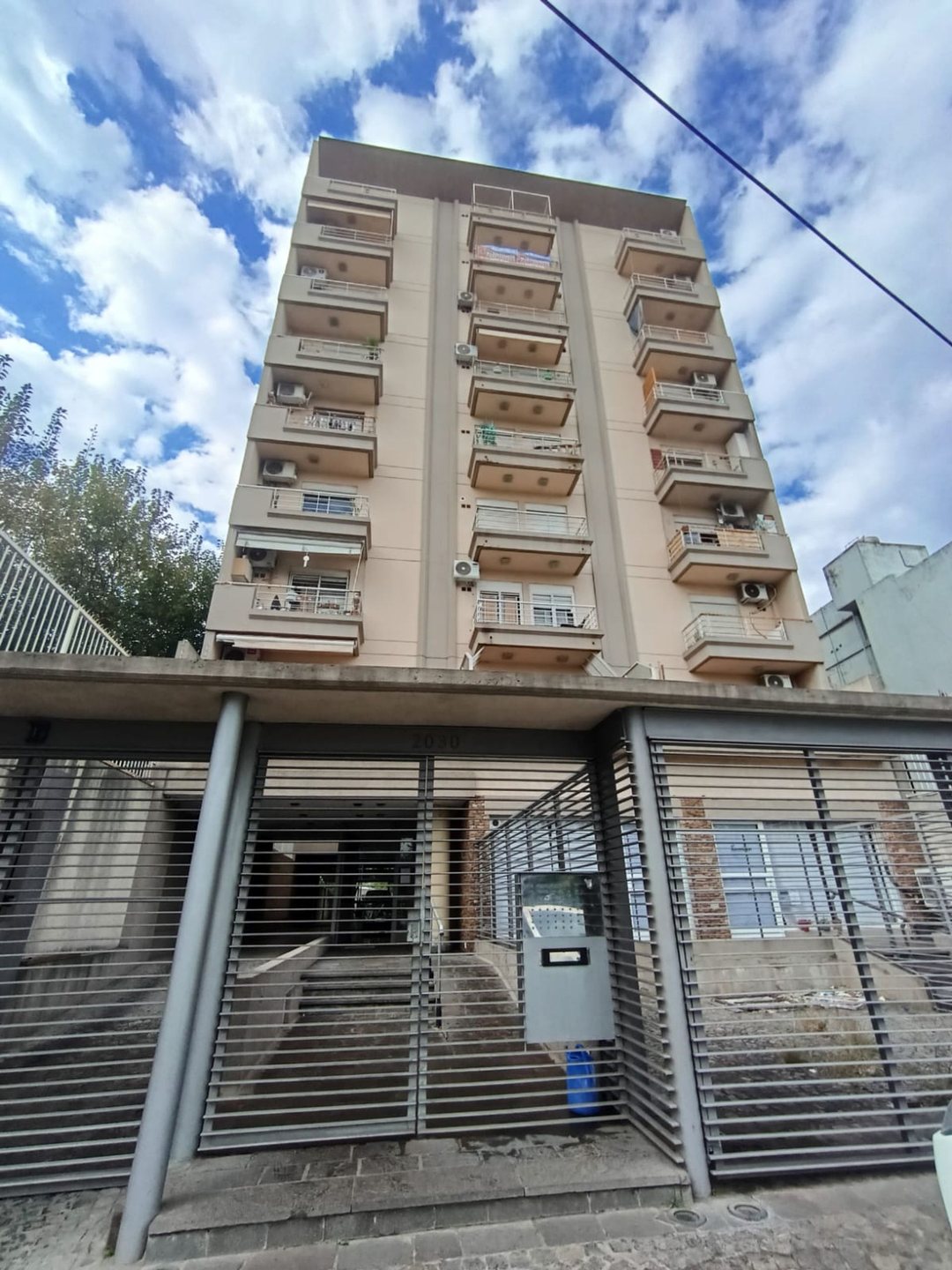 ALQUILER DEP. 2 AMB. CON BALCON MARTIN CORONADO