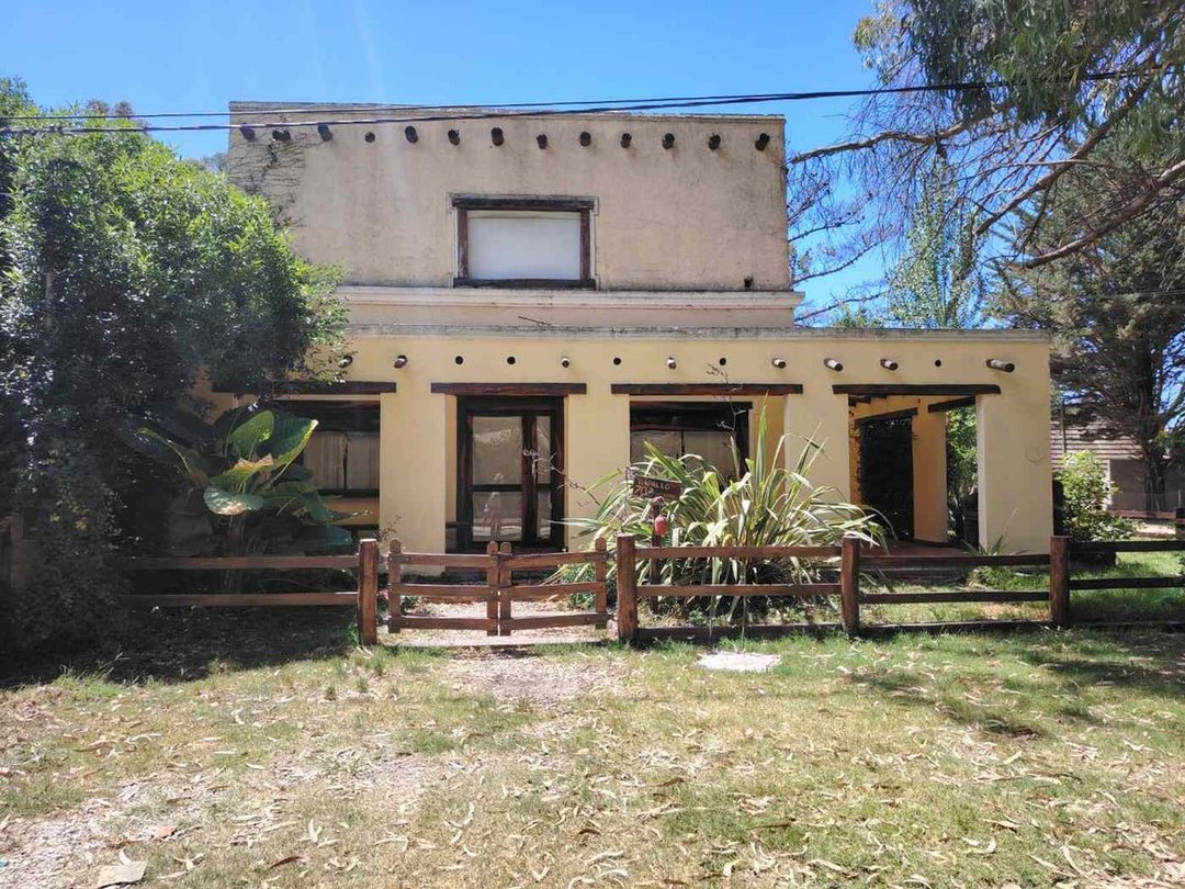 Casa de 7 ambientes en reserva Atlántida