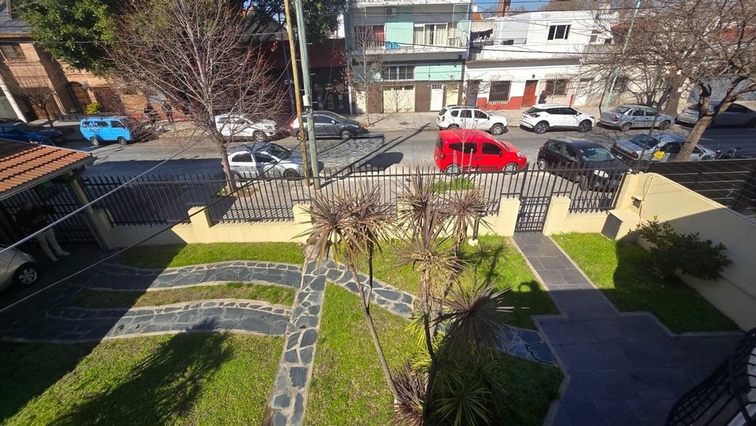 VENTA CASA MONTE CASTRO DOBLE LOTE FONDO LIBRE