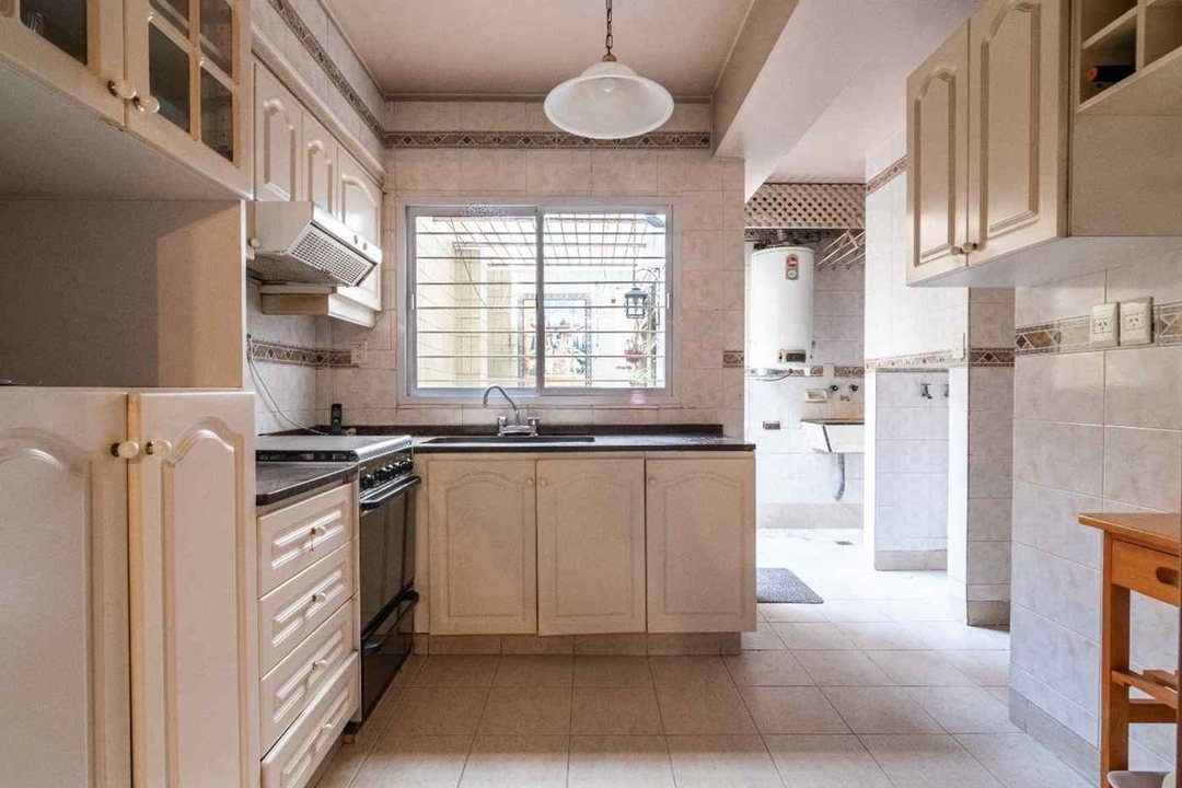 VENTA 4 AMBIENTES C/COCHERA Y DEP CABALLITO