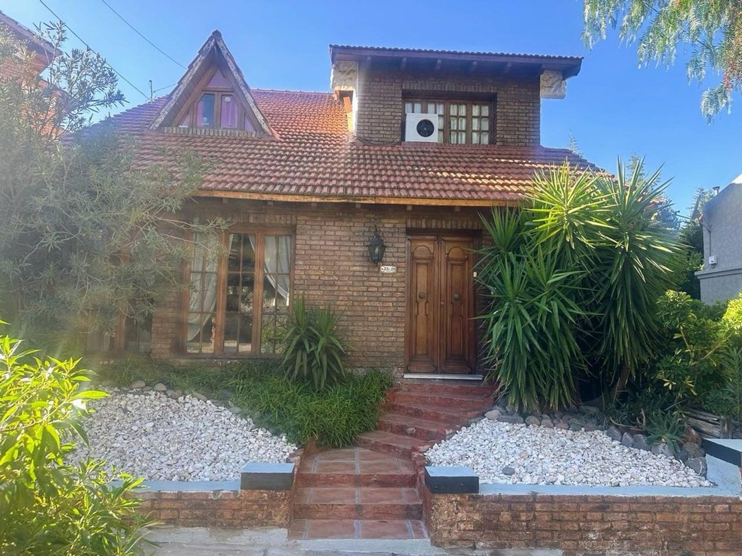 Casa en Dalvian, de 5 dormitorios, perfecto estado
