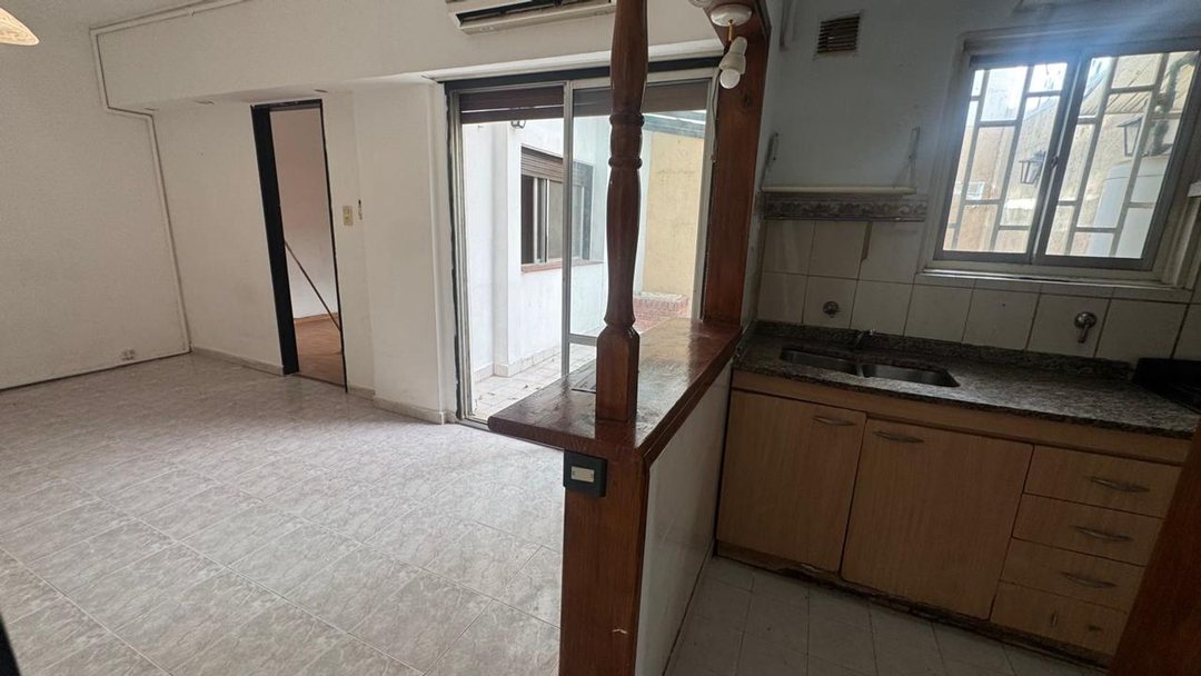 DPTO EN VENTA 2 AMBIENTES CON PATIO CABALLITO